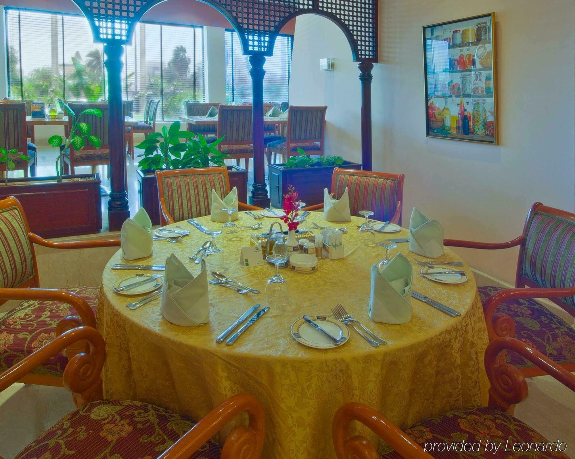 Holiday Inn Al Salam Джедда Экстерьер фото